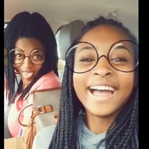 Meet your Posher, Kiki